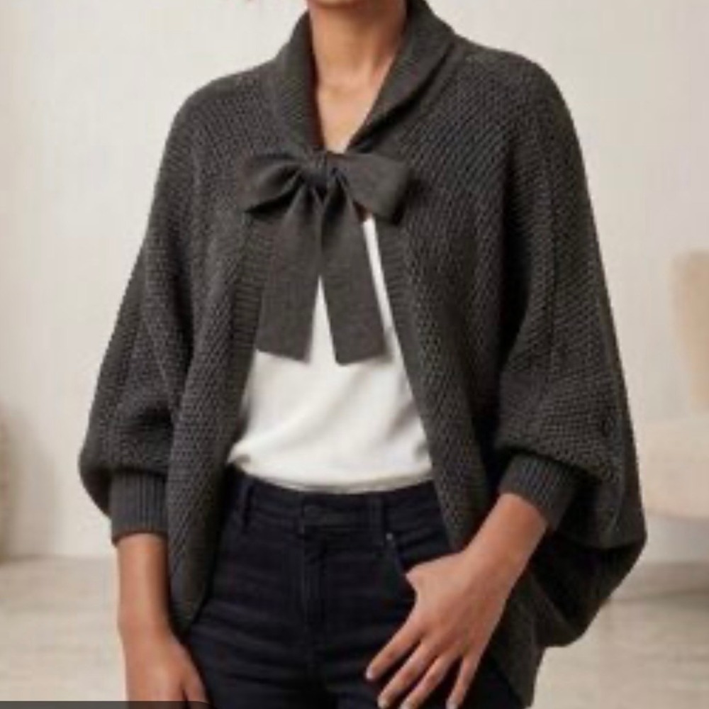 Banana Republic Merino Wool Cocoon Cardigan Poncho M Gray Bow Tie Waffle Knit